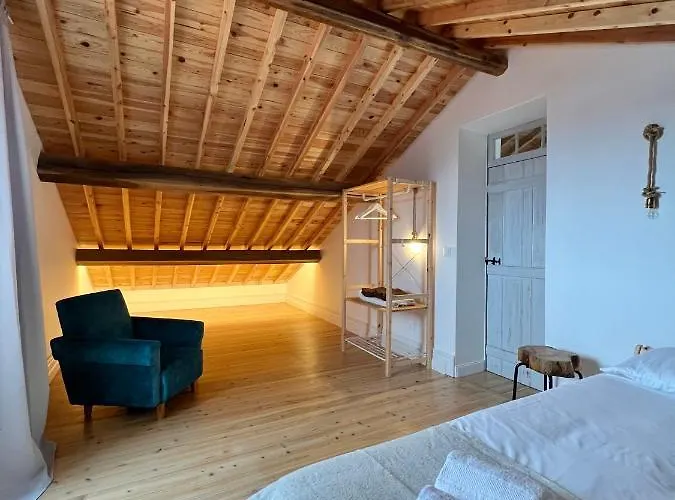 Casa Familia Acoriana فيلا فرانكا دو كامبو