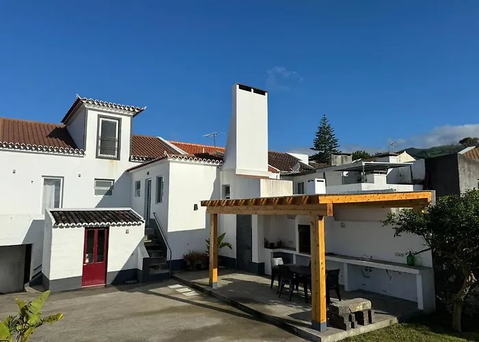 بيت للعطل Casa Familia Acoriana *
